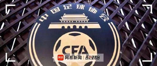 秘书被c摁办公h嗯啊s视频
