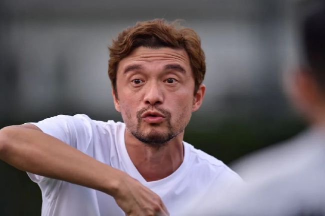 小妖精太湿太紧了拔不出视频